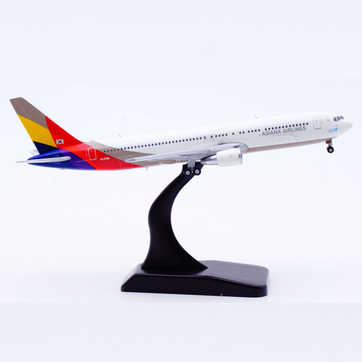 1:400 JC Wings Asiana B767-300 HL7528 Passenger Airplane Diecast