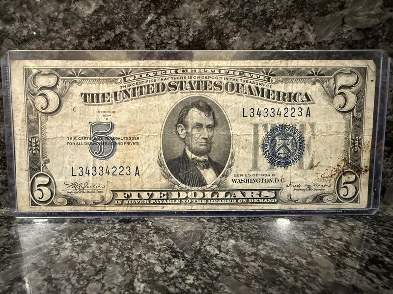 1934 $5 United States Silver Certificate Lincoln L34334223A - Circulated
