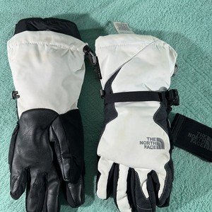 The North Face Womens Snowboard Ski Snow Montana Ski Glove - White Dune