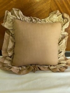 BEDROOM ENSEMBLE-QUEEN BEDSKIRT, CURTAINS, TABLECLOTH, PILLOW