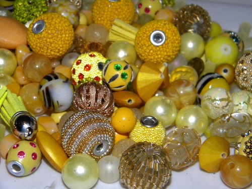 NEW 20/Pc Yellow/Golden Jesse James Beads LIMITED RANDOMLY picked MIXED - Picture 5 of 7