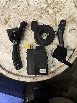 Volkswagen Golf Wiper Indicator Squib Slip Ring & Angle Sensor Module 2008 MK5