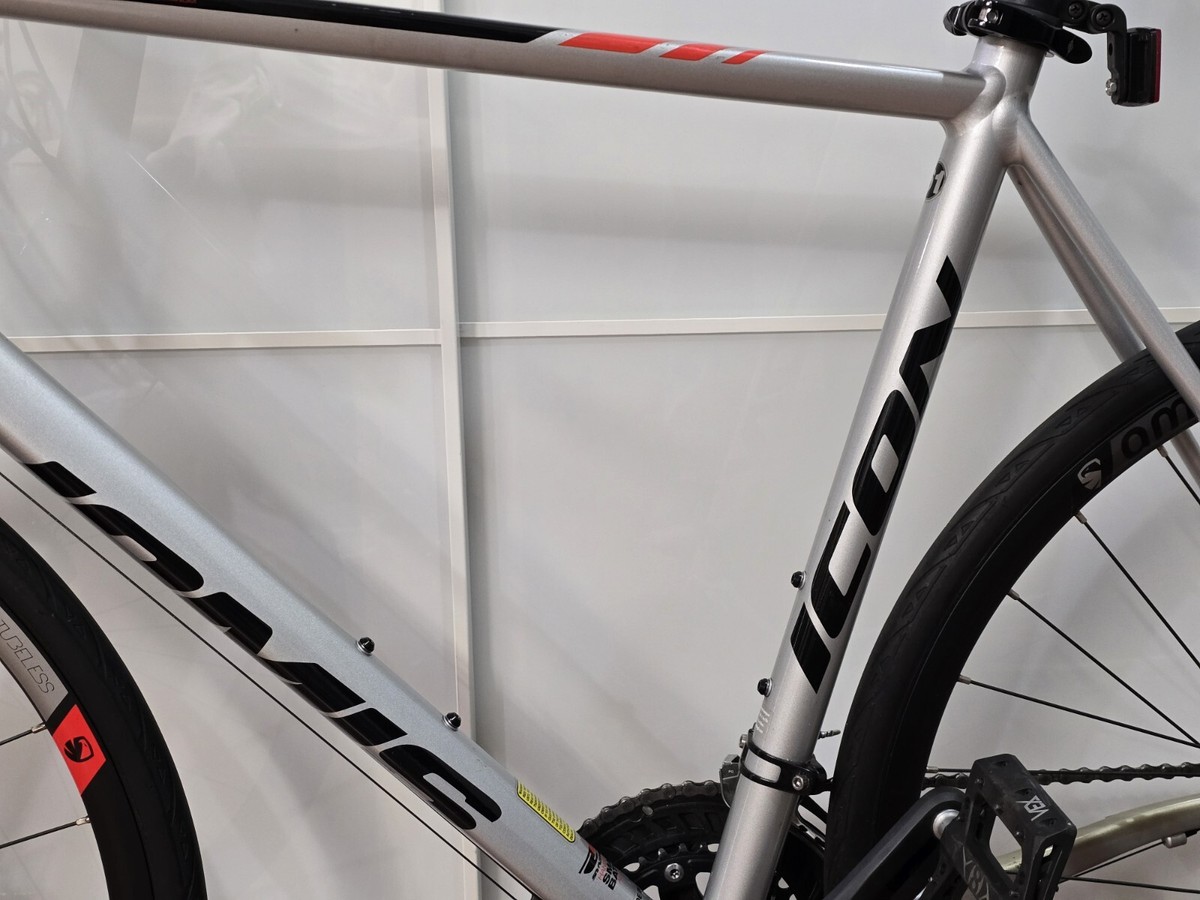 Jamis Icon Pro 61cm Shimano 105 Road Bike | eBay Jamis Icon Pro 61cm Shimano 105 Road Bike | eBay