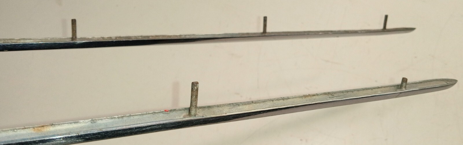 Ferrari 275 GTS Side Wing Vent Grille Trim Molding_243-44-700-02_330 GTC_365