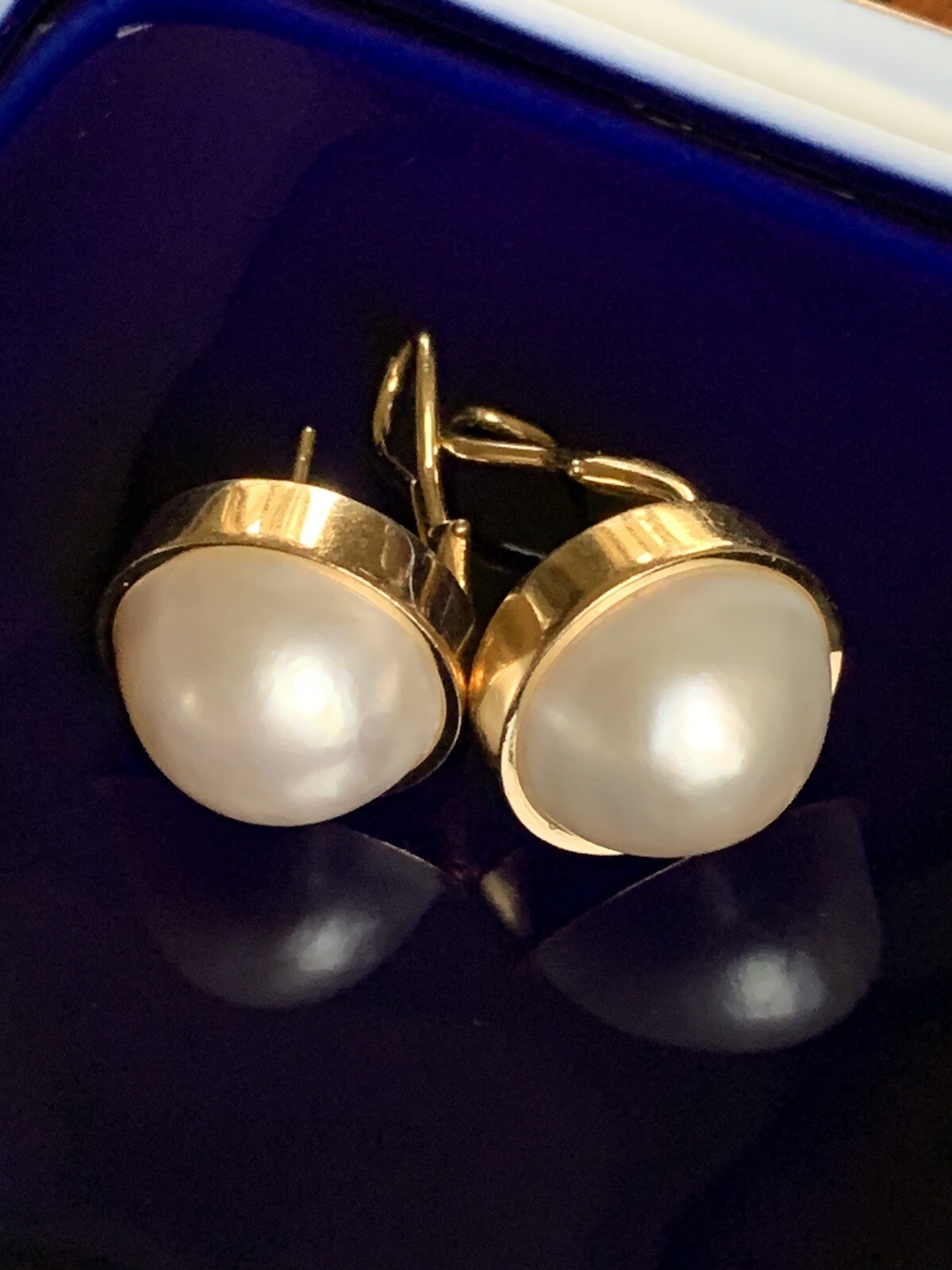 Picture 5 of 24