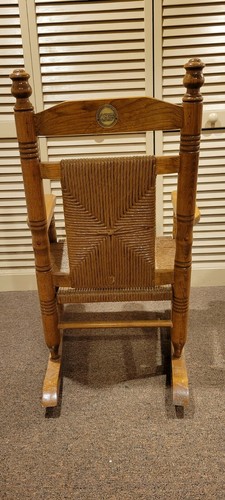 Flawless Cracker Barrell Child Woven Rocking Chair - Picture 6 of 7