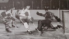 PRINT HOCKEY PICTURE TORONTO MAPLE LEAFS BOBBY BAUN vs CANADIENS JEAN BELIVEAU