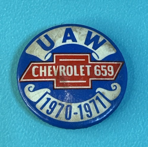 vintage 1970-1971 UAW CHEVROLET 659 pin back - Picture 2 of 6