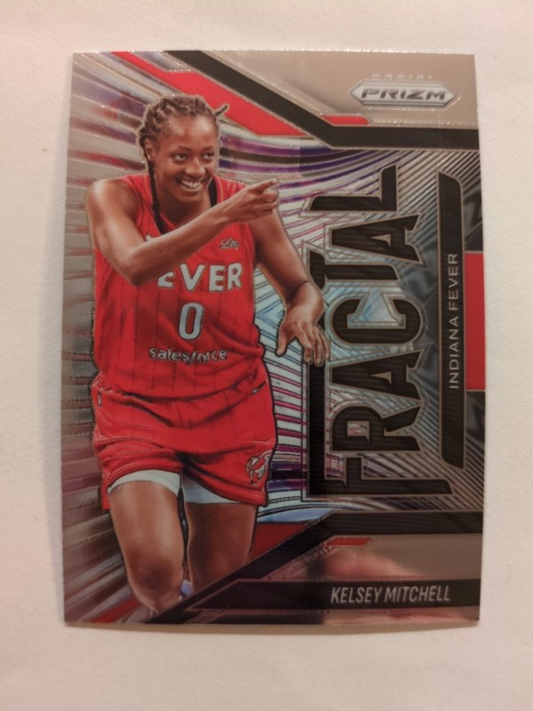 2025 Panini Prizm WNBA - Fractal Kelsey Mitchell #3