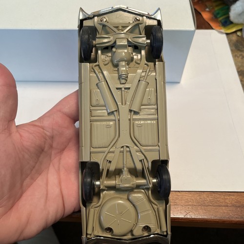 1966 Buick Riviera Plastic Promo Model 1/25 Scale Champagne Color - Picture 10 of 11