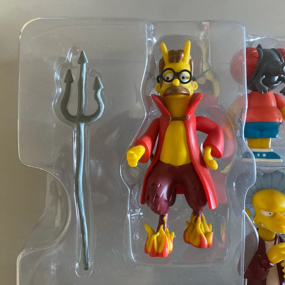 The Simpsons - Treehouse Of Horror Playset - Playmates - Photo 4/4
