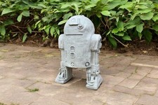 Robot Sci-Fi Concrete Garden Statue