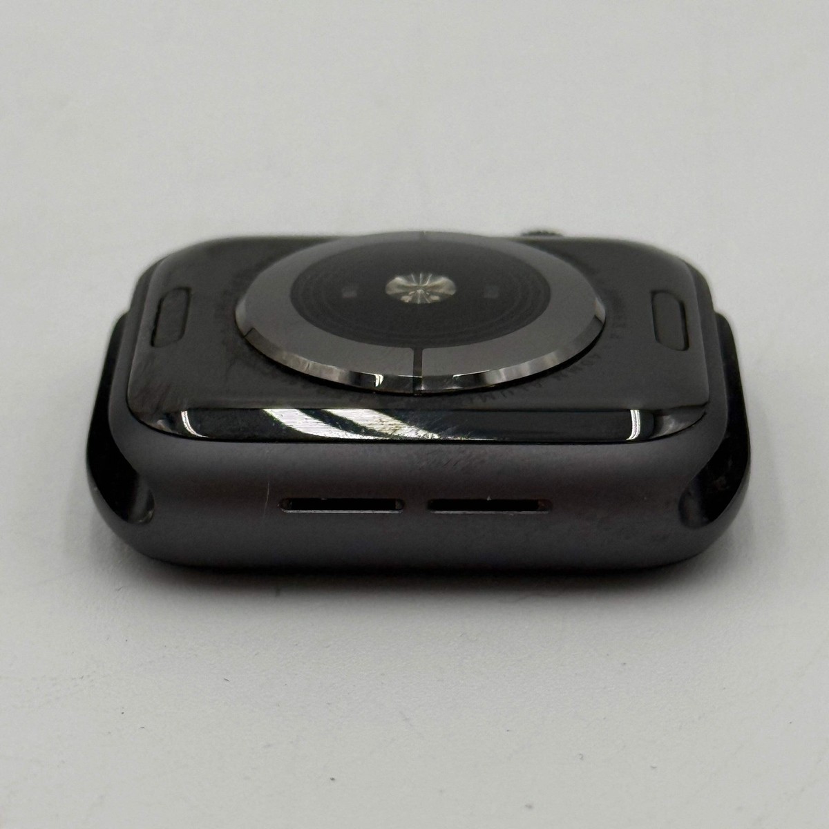 Apple Watch Series 4 GPS A1977 40mm Black Titanium Used Condition