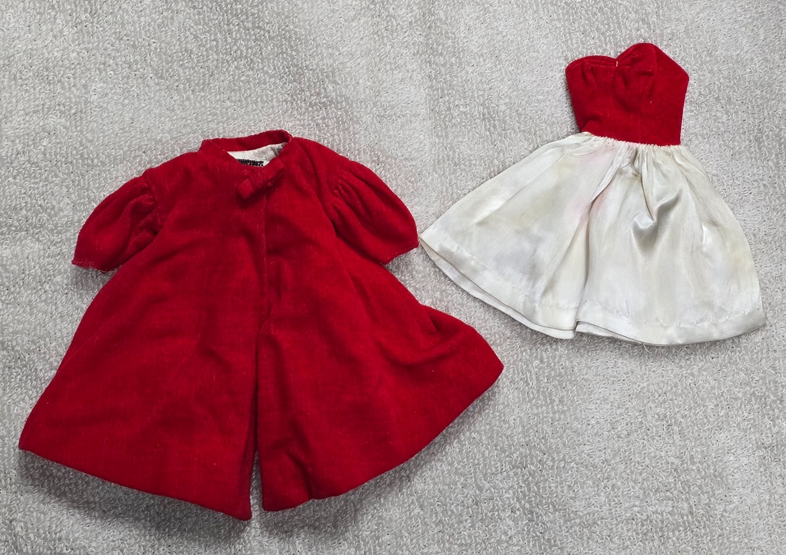 Vintage Barbie #939 Red Flare Velvet Coat #977 Silken Flame Dress