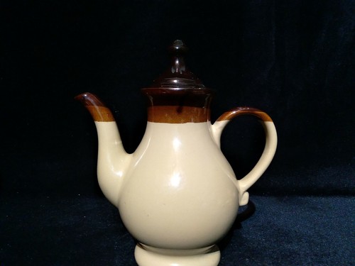 Vintage Ceramic Teapot Tan- Brown 9.75 inches Tall. Great Shape Pre-Owned - Picture 4 of 8