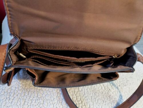 AFKOMST Women's Boho Luxury Soft Leather Saddle Bag Crossbody Purse Snap Close - Picture 7 of 9