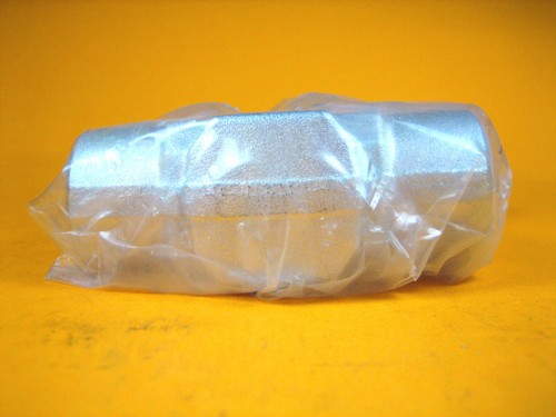 Swagelok - S-18VF8-PT - Steel 1/2" Needle Valve, 3000 PSIG @ 100°F - Picture 2 of 6