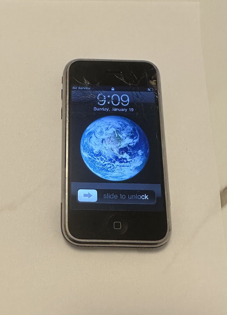 Apple iPhone 1st Generation - 16GB - Black (AT&T) A1203 (GSM) C72