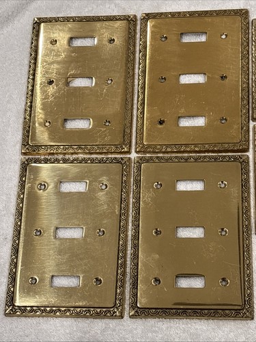 Juego de 8 cubiertas de placa de interruptor ornamentadas de latón macizo Gatco vintage; ¡buen estado! - Imagen 2 de 17