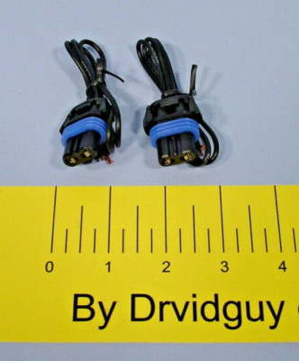 Pair of Auveco 890669 Headlight Harness Sockets for 9005 Bulb