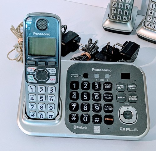 Panasonic KX-TG7741 Cordless Phone with Link-to-Cell, Base, 4 Handsets - Picture 2 of 3