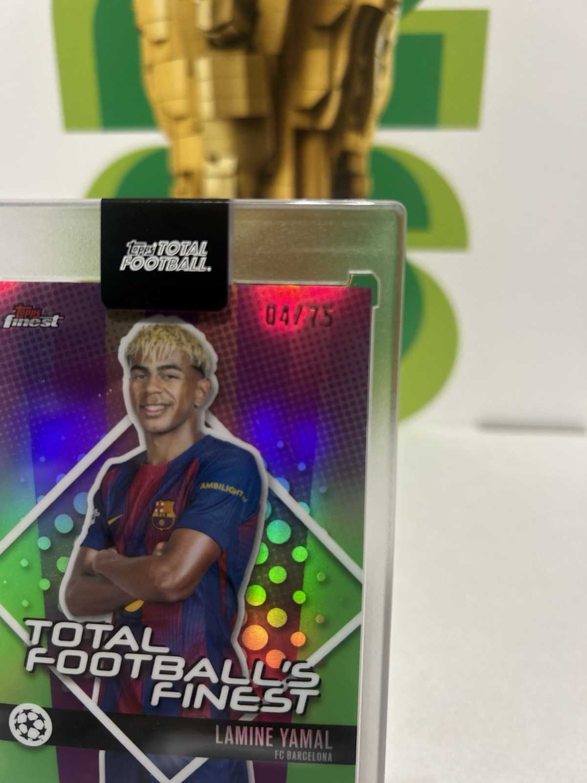 Lamine Yamal Topps Total Football’s Finest /75 view 3