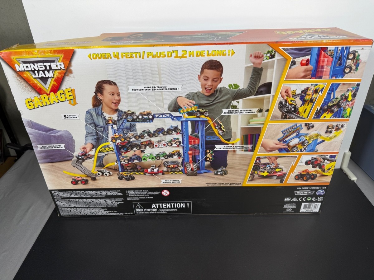 Monster Jam Garage Playset and Storage with Exclusive Grave Digger