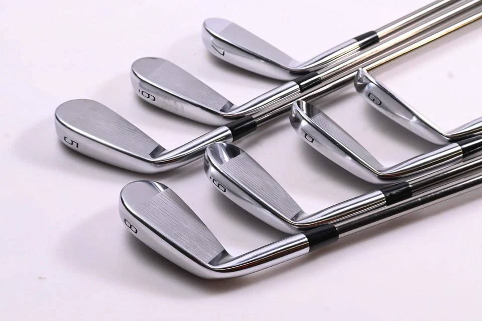 Mizuno Pro 225 Irons / 5-PW+GW / Senior Flex UST Recoil ESX460 Shafts - Image 4 of 4