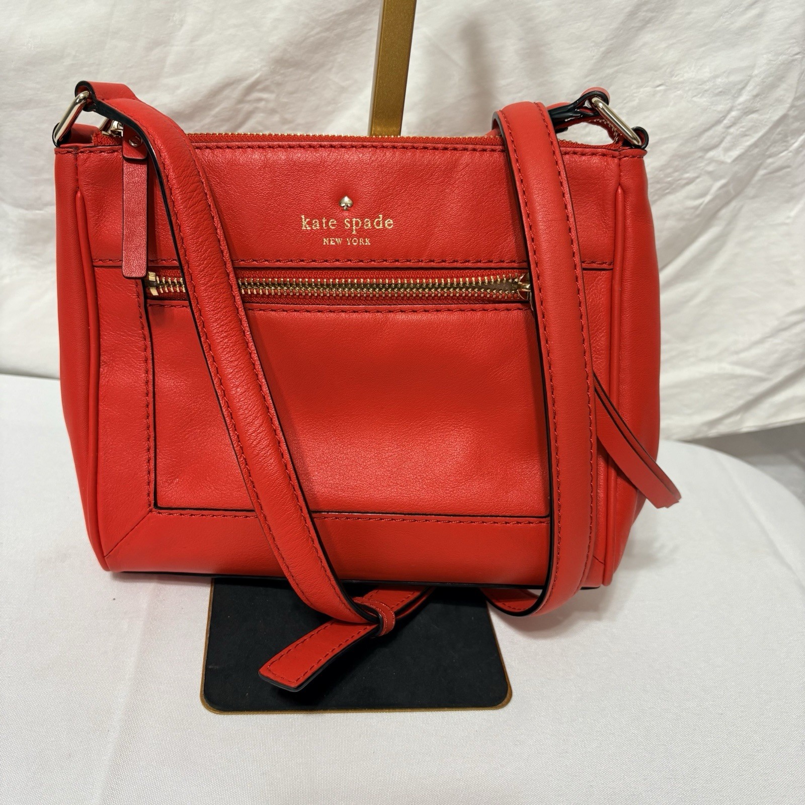 Kate Spade New York Cobble Hill Deni crossbody bag vibrant red pebbled leather.