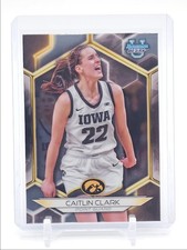 CAITLIN CLARK 2023-24 BOWMAN UNIVERSITY BEST BASKETBALL BASE IOWA C Q0902
