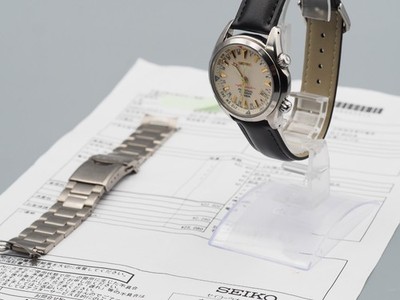 SEIKO アルピニスト 8F56-00D0 チタン ジャンク品 Seiko Alpinist 8F56-00D0 Titanium Quartz Men's Watch Ivory Dial