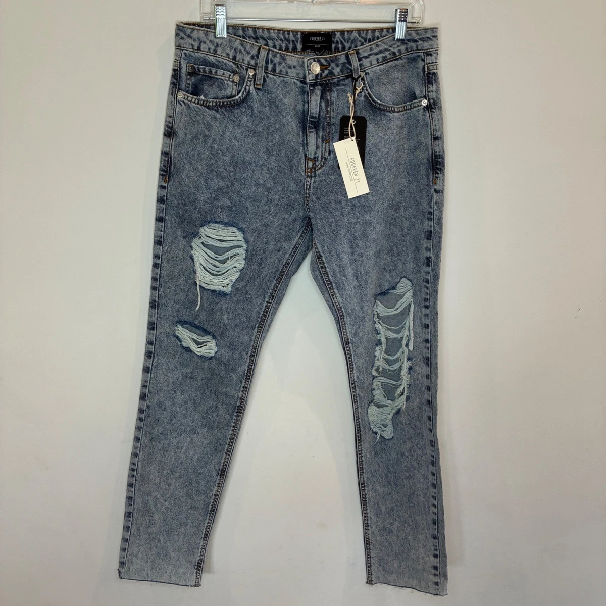 Pantalones de mezclilla Forever 21 ajustados desgastados lavado ácido tiro medio azul claro talla 32 nuevos con etiquetas