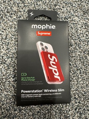 2026 Supreme /mophie  Qi2 Powerstation 15W 5000mAh Red Magnetic, BRAND NEW