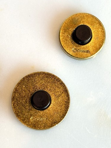 CHANEL 1990s VINTAGE CC NAVY GOLD 3 BUTTONS JACKET TWEED FABRIC SWATCH SIGNED - Picture 5 of 9
