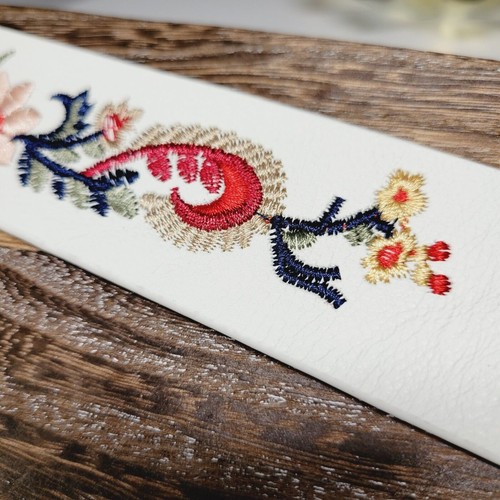 Embroidered Floral wrist Bracelet Flowers Stitched White New Adjustable Cuff - Picture 8 of 15