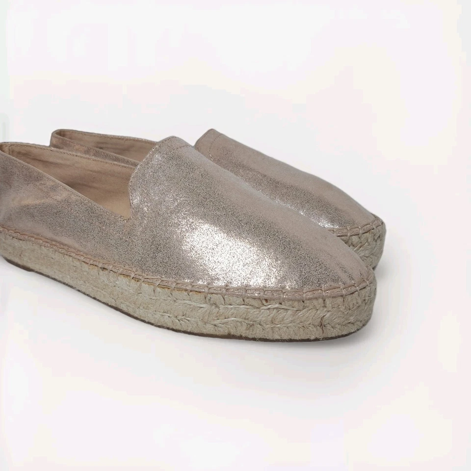 Gap Women's gold Espadrilles Sz 10 - Image 3 of 4