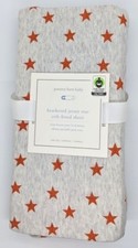 POTTERY BARN KIDS  HEATHERED JERSEY STAR CRIB SHEET ORANGE/GREY