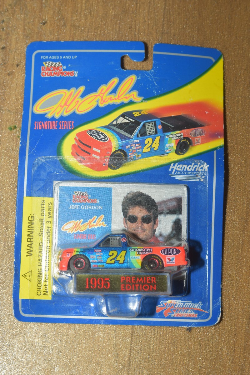 1/64 NASCAR トラックミニカー　5台セット NASCAR Pick up Trucks Craftsman Truck series SuperTrucks 1