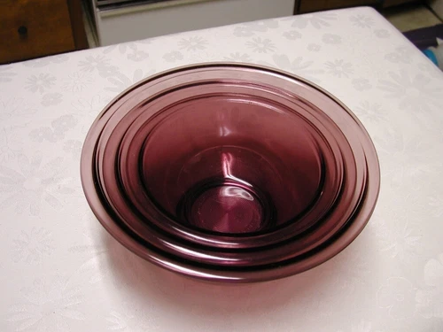 Vintage Pyrex 322 323 325 Set of 3 Cranberry Purple Nesting Mixing Bowls