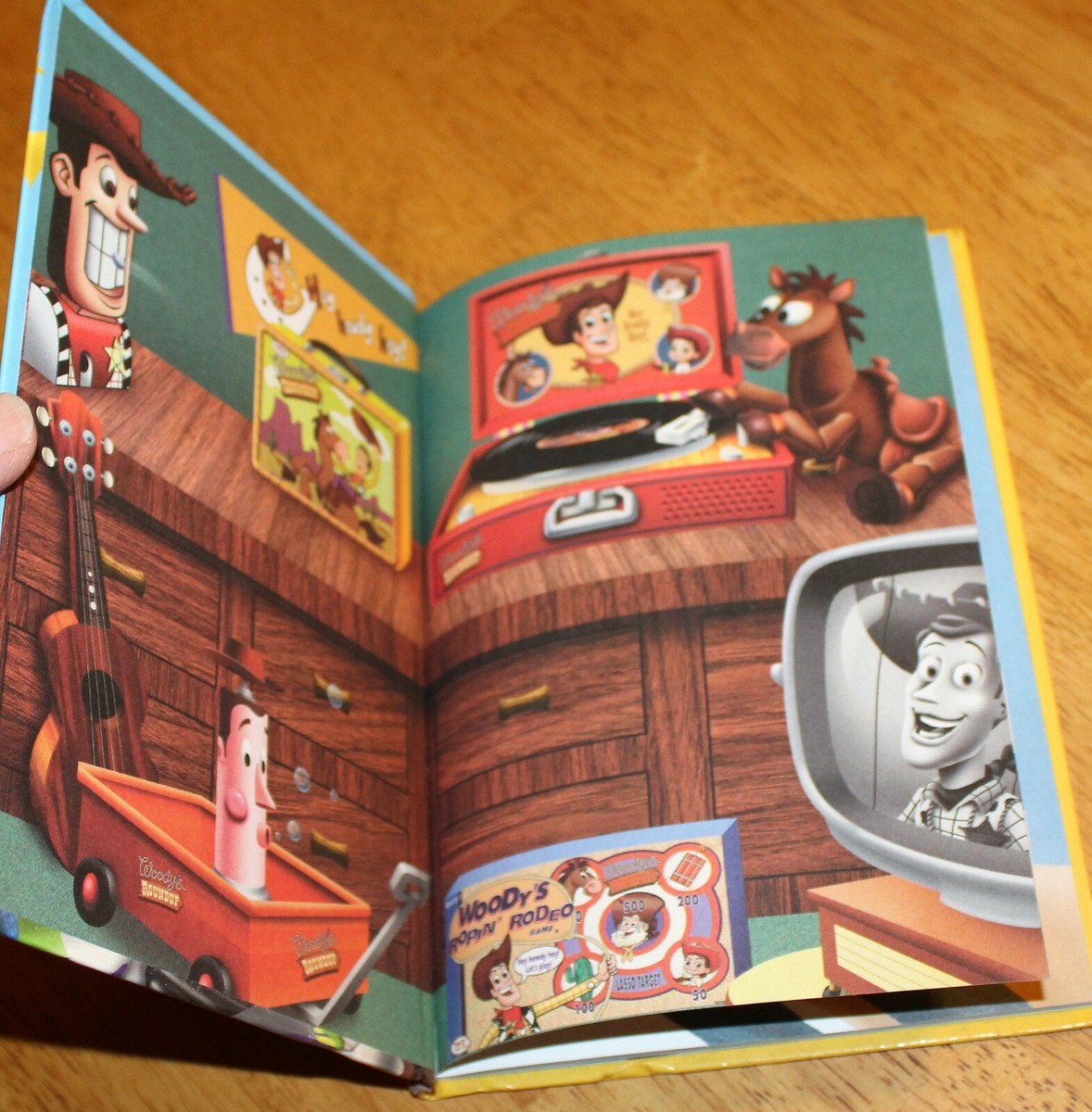 Disney Toy Story 2 ウィージー フィギュア 箱無し認証書付き Disney Toy Story 2 ウィージー フィギュア 箱無し認証書付き