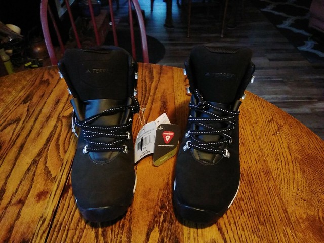terrex pathmaker climawarm boots