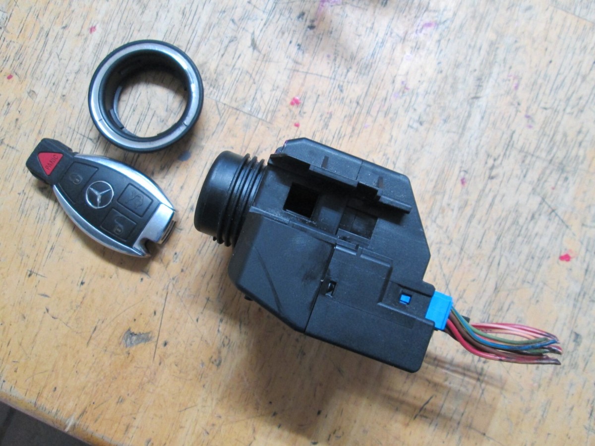 2003-2011 Mercedes Benz E320 W219 Ignition Module Start Switch Key