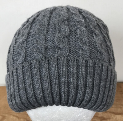 Von Lamezan Faux Fur Fleece Lined Gray Chunky Cable Knit Beanie