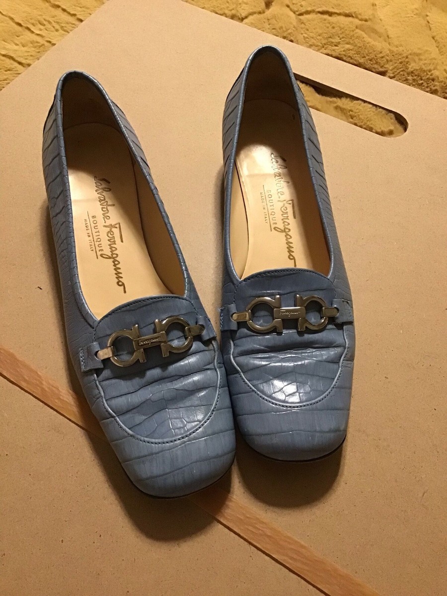 Authentic FERRAGAMO Boutique Leather Loafers Salvatore Ferragamo Boutique BLACK Leather Loafers Gold 9 1  main image 3