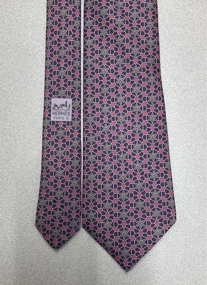 Corbata HERMES Ancha Púrpura Geométrica 100% Seda Francia Sin Usar Como Nueva Regalo Envío Gratis Foto 3 de 4