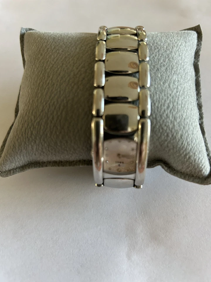 Ebel Beluga Cuff Women's Watch Steel Quartz 9057A21 with Steel Band 5 E122 - Image 3 of 4