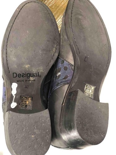 Stampe leopardate blu DESIGUAL con stivaletti in pelle nera EU 40/US 9,5 - Foto 7 di 7