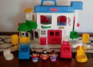 1998 Fisher Price Little People Main Street Village Ebay