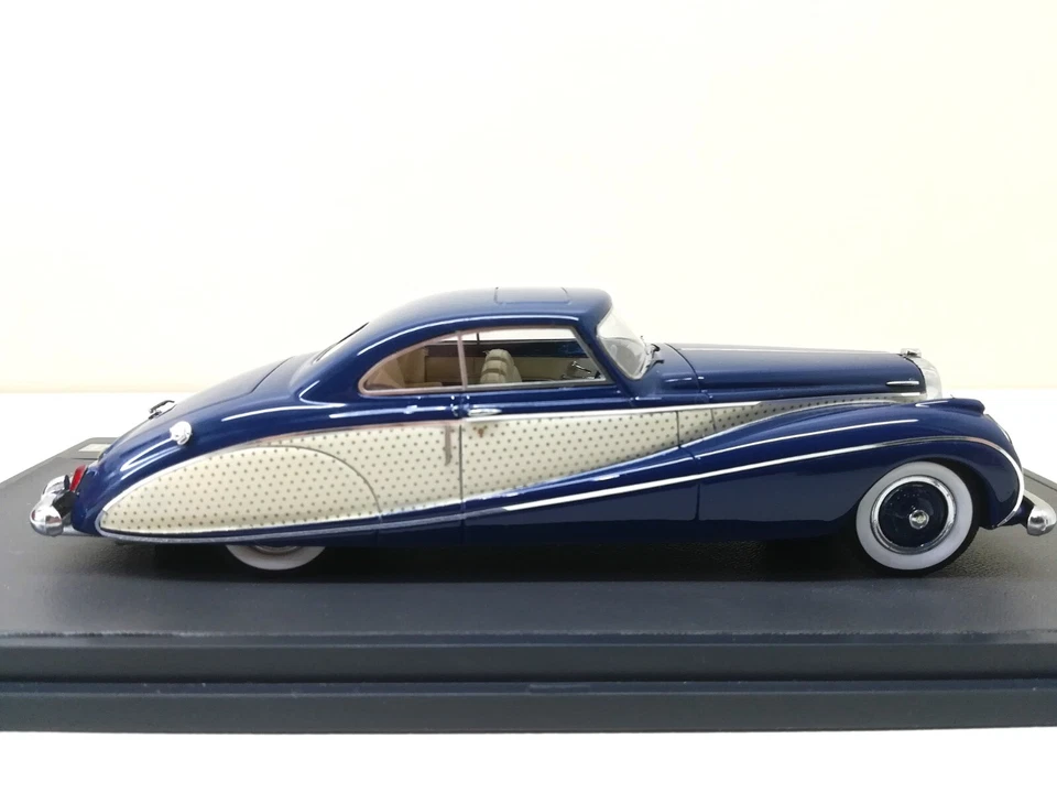 MATRIX 1:43 - DAIMLER DE36 Blue Clover Hooper - 1953 - Immagine 3 di 4