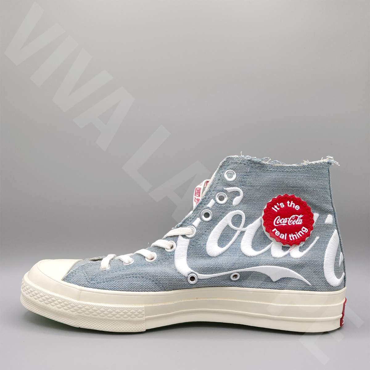 Size 10.5 - Converse Kith x Coca-Cola x Chuck 70 High Size 10.5 - Converse Kith x Coca-Cola x Chuck 70 High
